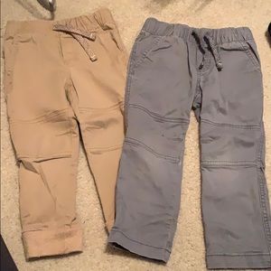 Set of two boys Cat & Jack joggers!